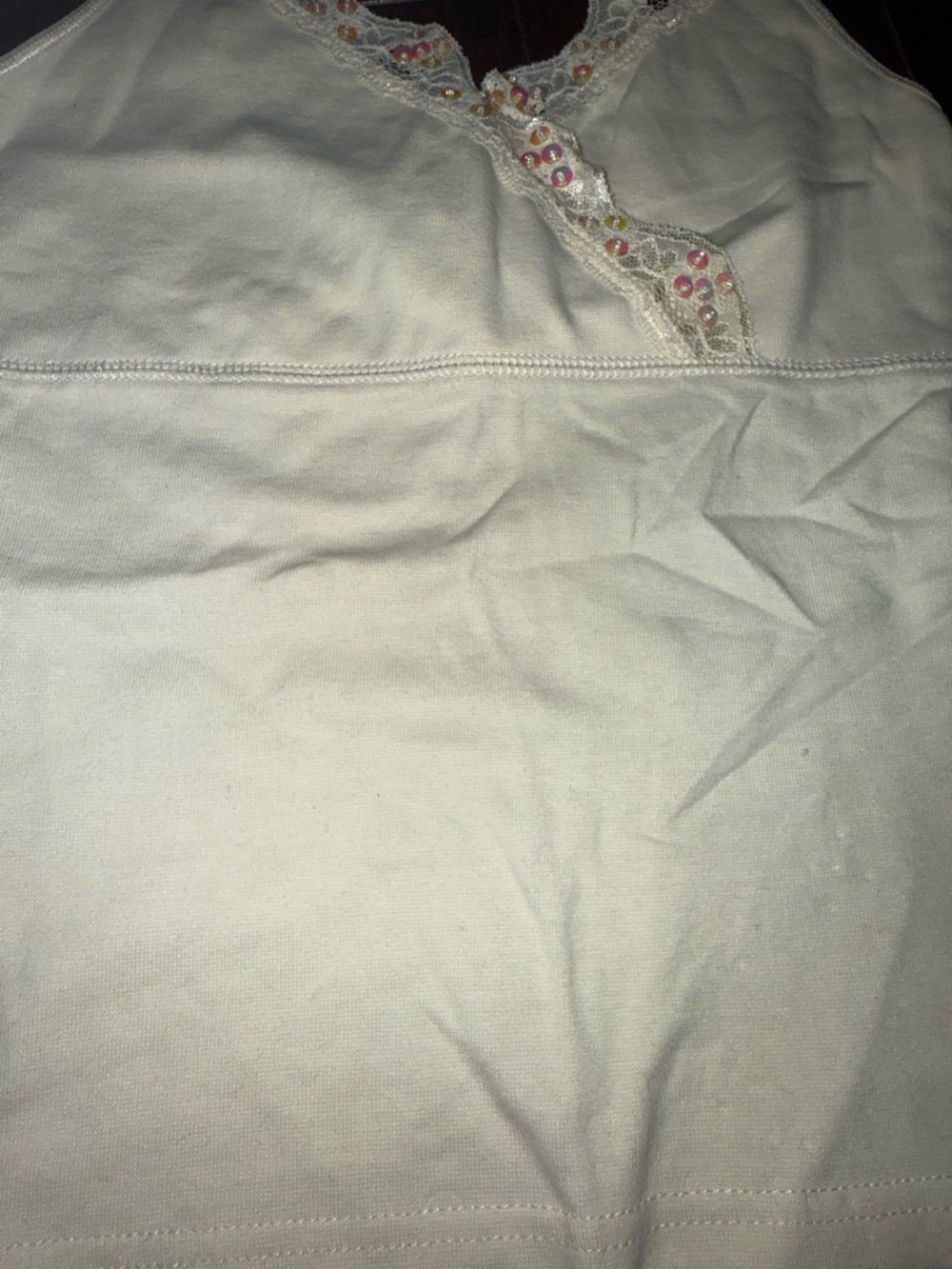 Delicate Cream Lace-Trim Camisole with Floral Accents - Picture 3 of 8